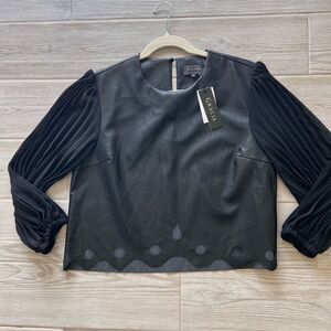 Gracia Womens Black Scalloped Hem Blouson Sleeve Cutout Top‎ Size Large NWT